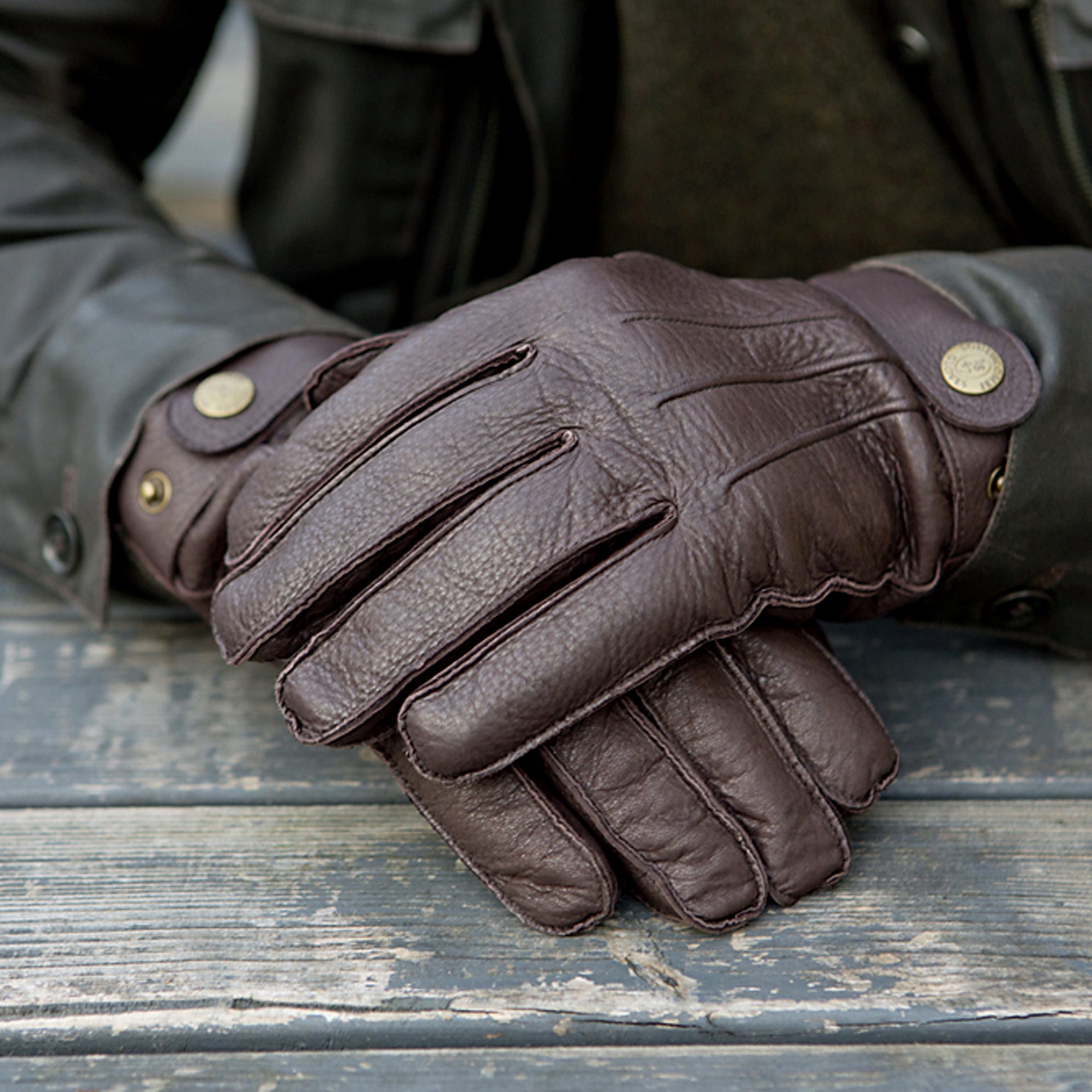 Reeves - Men's Cashmere Lined Deerskin Gloves – Southcombe Gloves